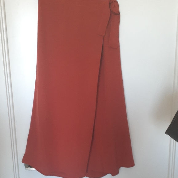 Wide Lef Culotte - Picture 2 of 9